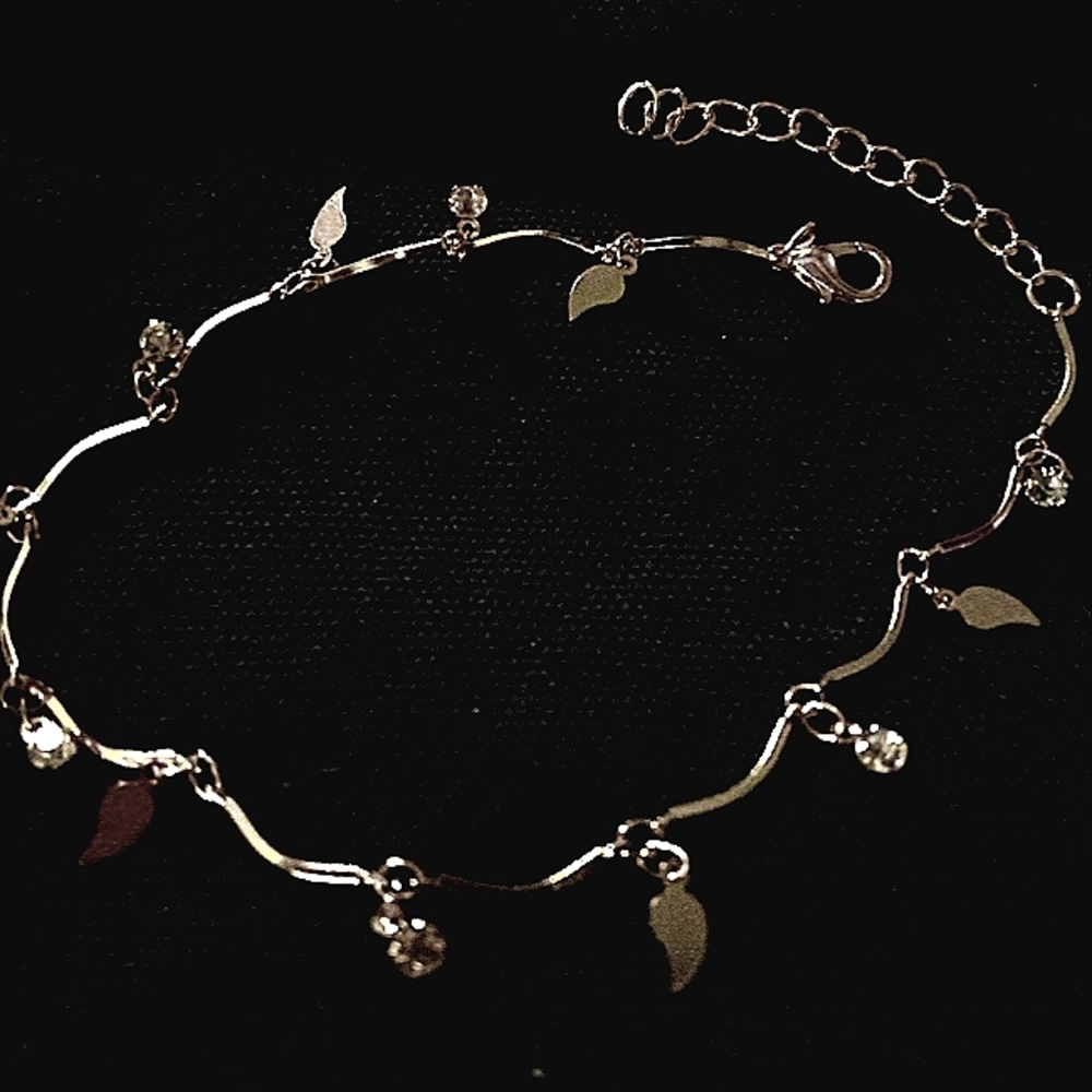 Gold "crystal and teardrop" anklet